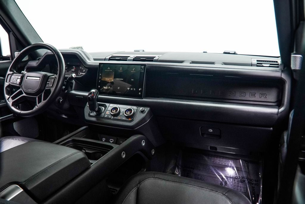 2024 Land Rover Defender 130 Outbound