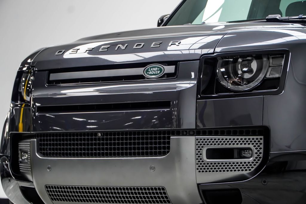 2024 Land Rover Defender 130 Outbound