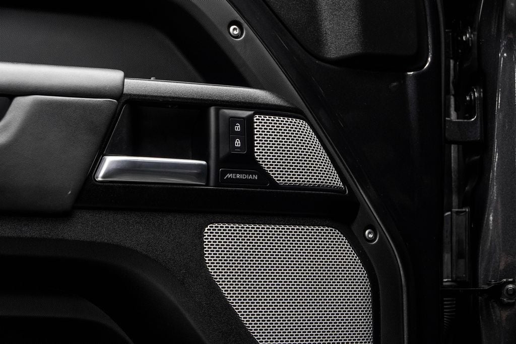 2024 Land Rover Defender 130 Outbound