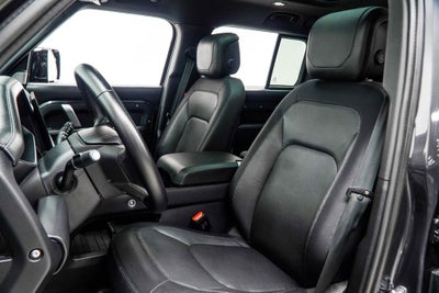 2024 Land Rover Defender 130 Outbound
