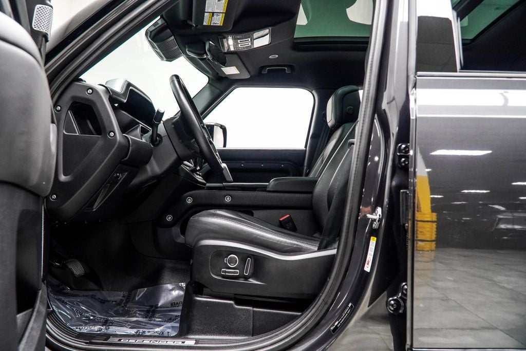 2024 Land Rover Defender 130 Outbound
