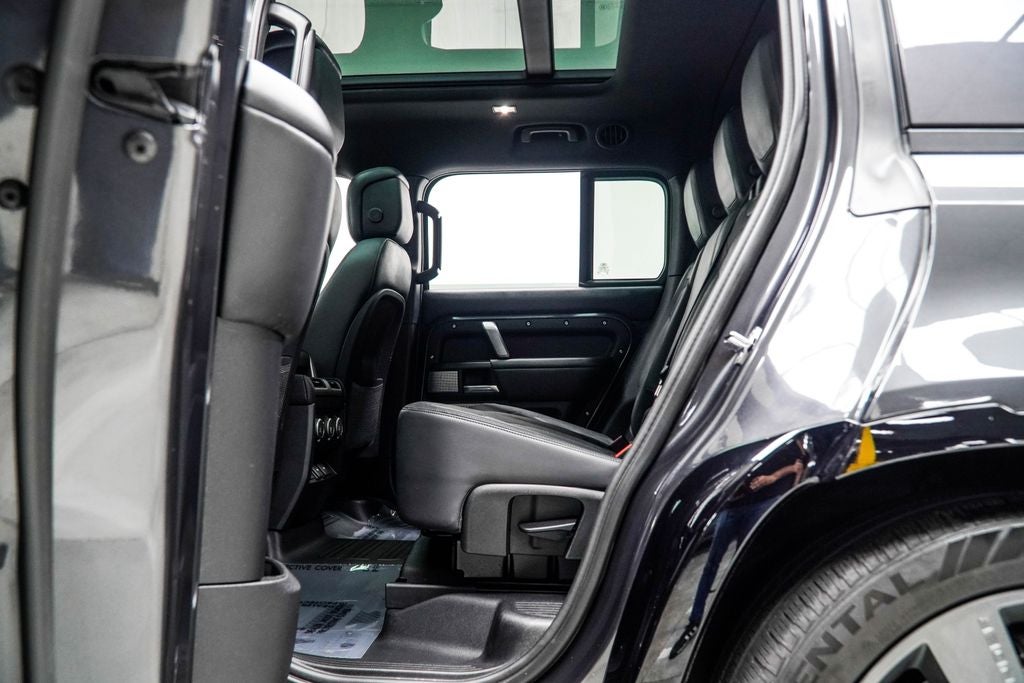 2024 Land Rover Defender 130 Outbound