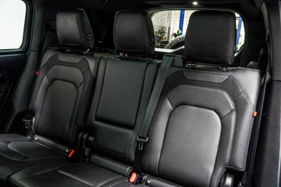 2024 Land Rover Defender 130 Outbound