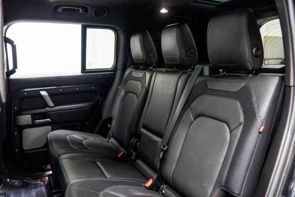 2024 Land Rover Defender 130 Outbound