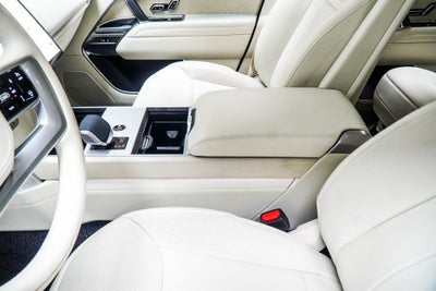 2024 Land Rover Range Rover SE