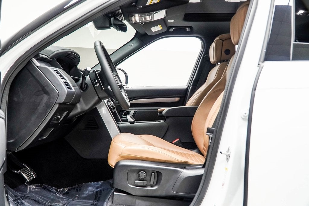 2024 Land Rover Discovery Dynamic SE