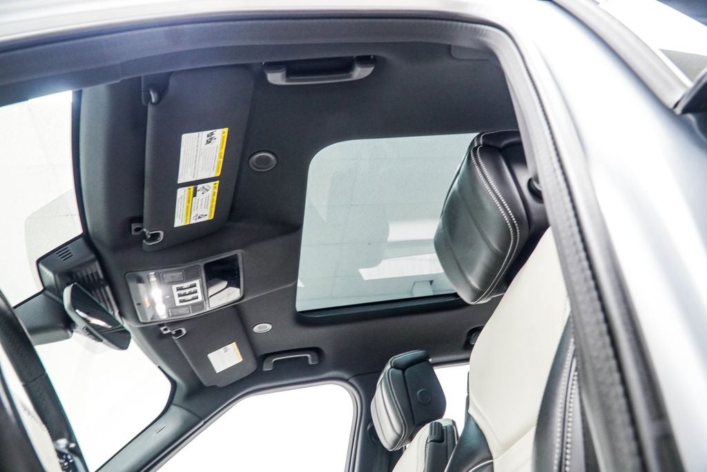 2023 Land Rover Discovery HSE R-Dynamic