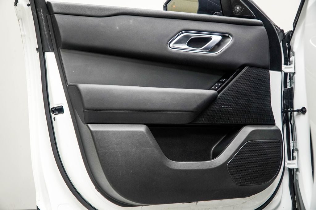 2025 Land Rover Range Rover Velar Dynamic SE