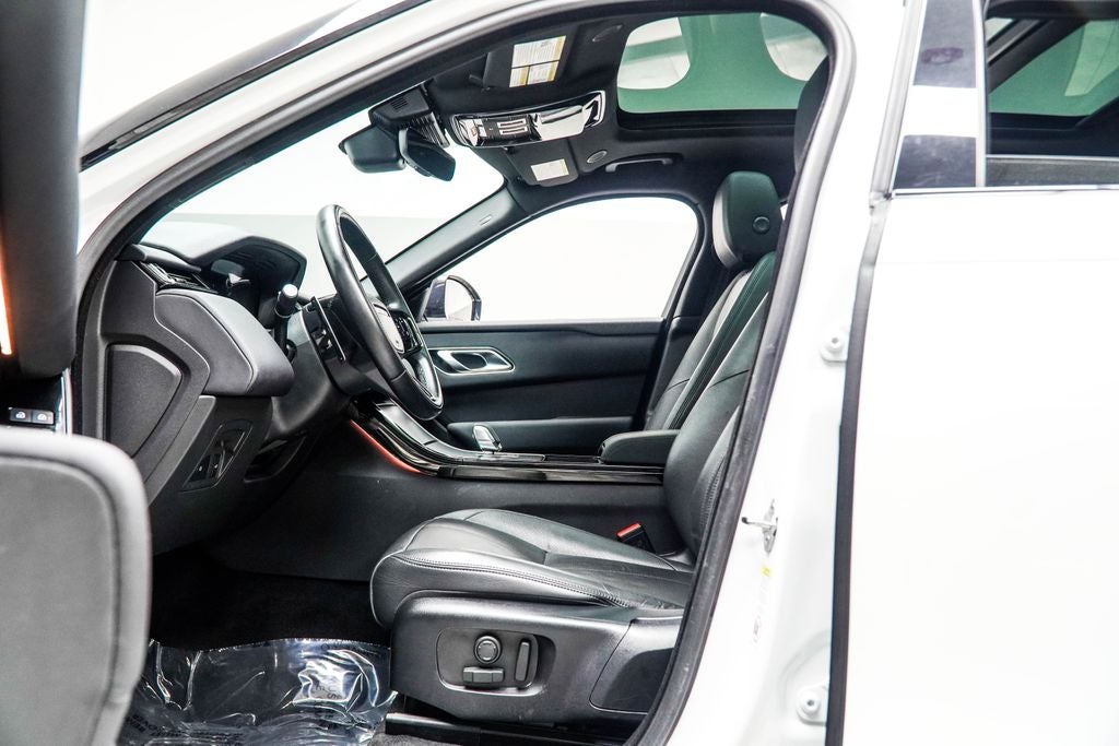 2025 Land Rover Range Rover Velar Dynamic SE