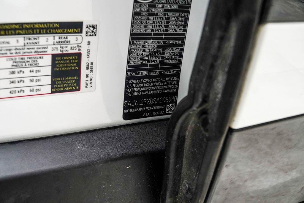 2025 Land Rover Range Rover Velar Dynamic SE