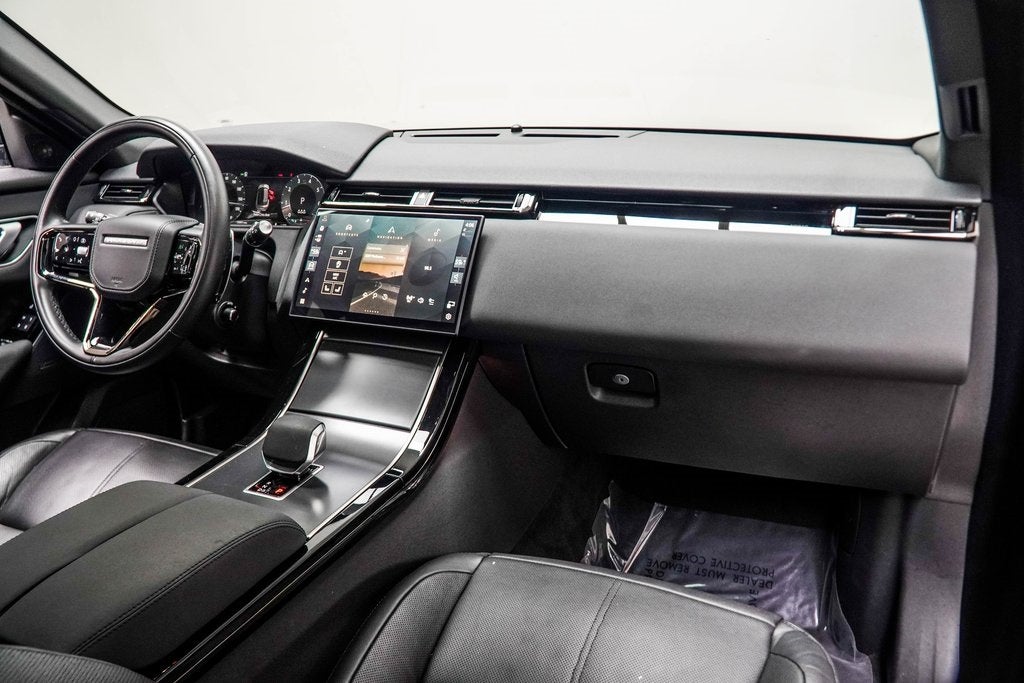 2025 Land Rover Range Rover Velar Dynamic SE