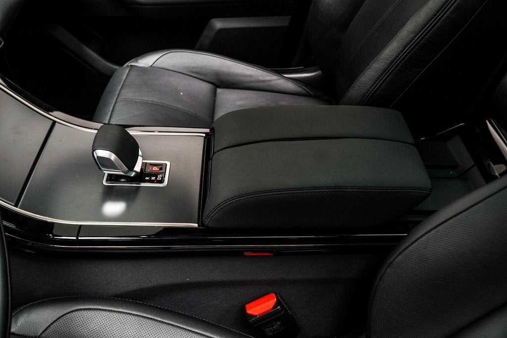 2025 Land Rover Range Rover Velar Dynamic SE