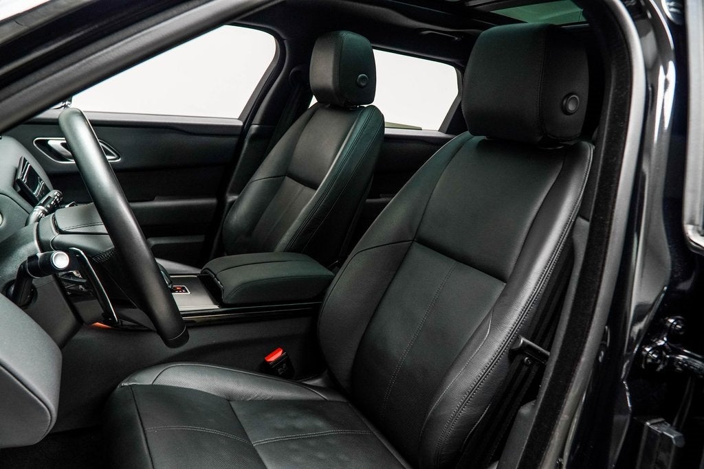 2025 Land Rover Range Rover Velar Dynamic SE