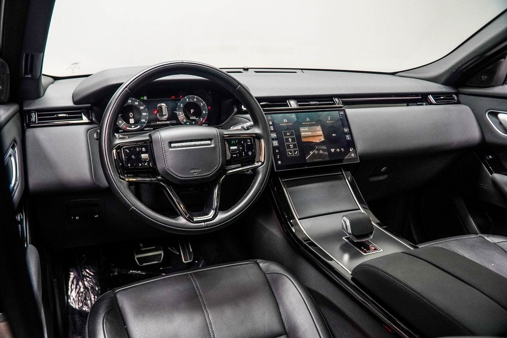 2025 Land Rover Range Rover Velar Dynamic SE