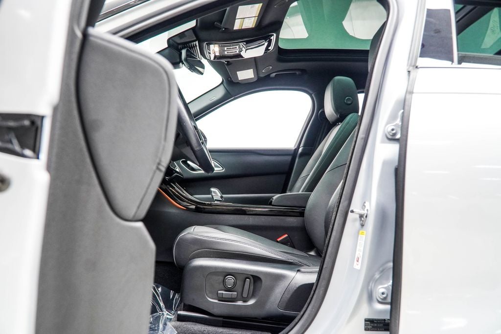 2024 Land Rover Range Rover Velar Dynamic SE