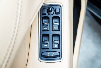 2017 Aston Martin Vanquish V12