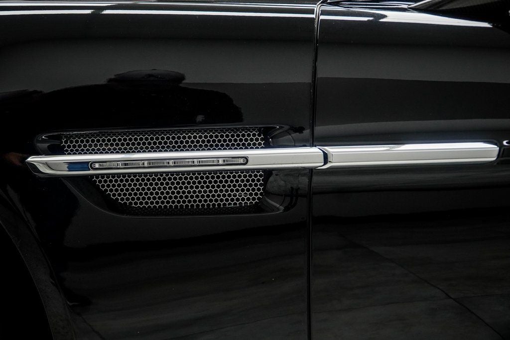 2017 Aston Martin Vanquish V12