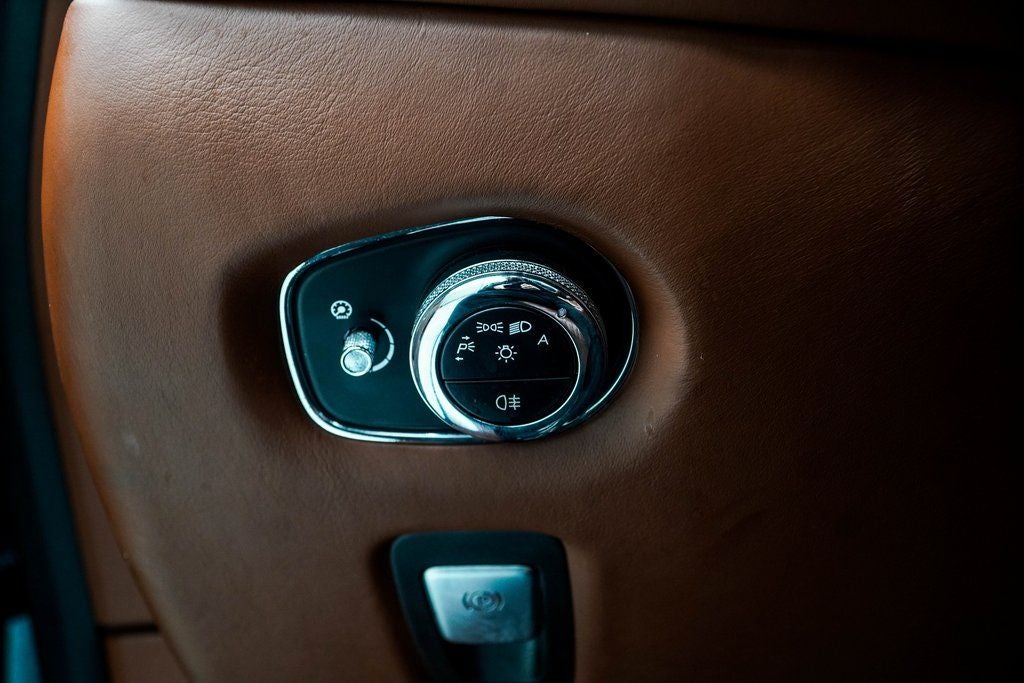 2019 Aston Martin DB11 Volante