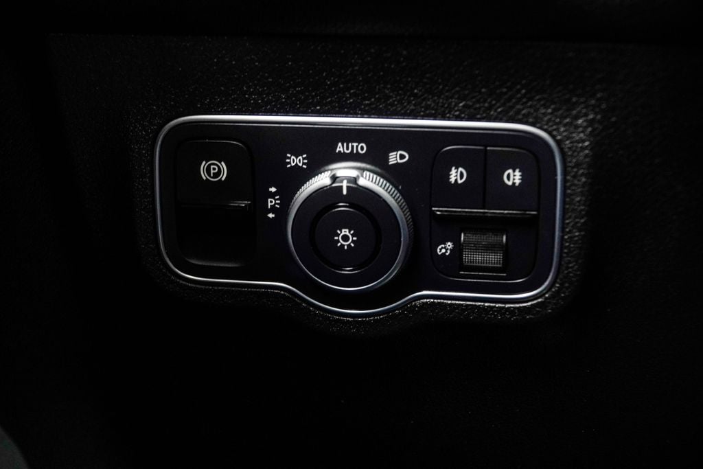 2023 Mercedes-Benz GLB GLB 250