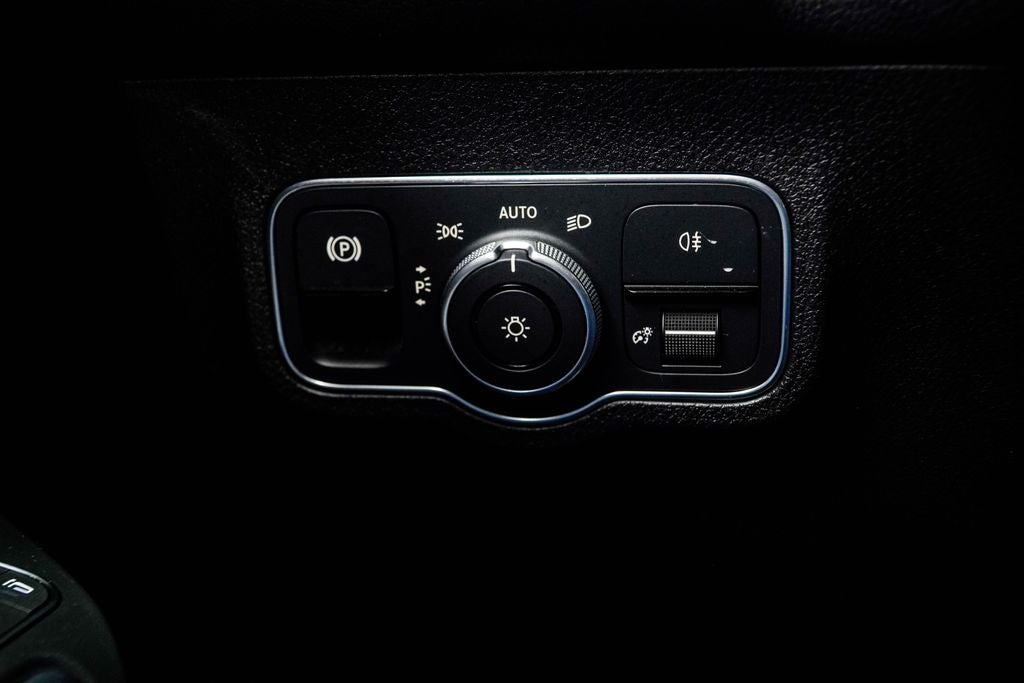2023 Mercedes-Benz GLB GLB 250