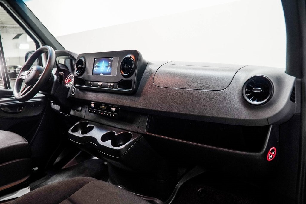 2024 Mercedes-Benz Sprinter 2500 Passenger 144 WB High Roof