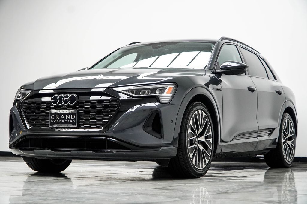 2024 Audi Q8 e-tron Premium Plus quattro