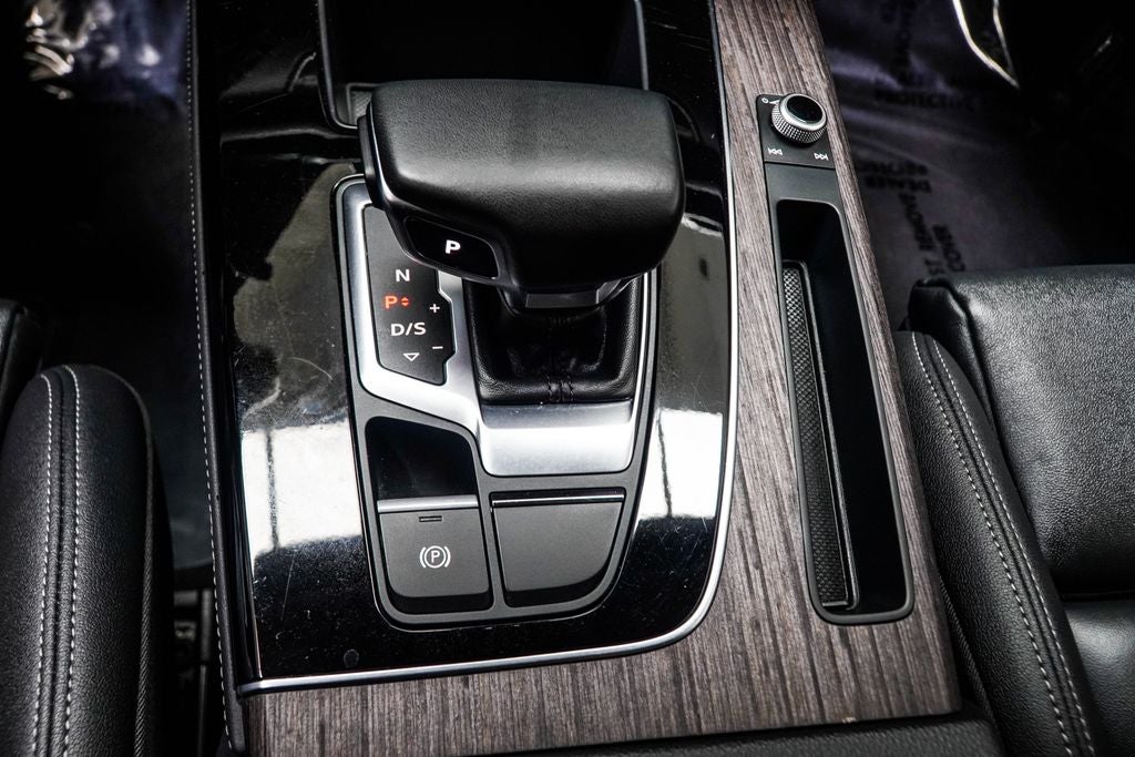 2024 Audi Q5 45 S line Premium quattro
