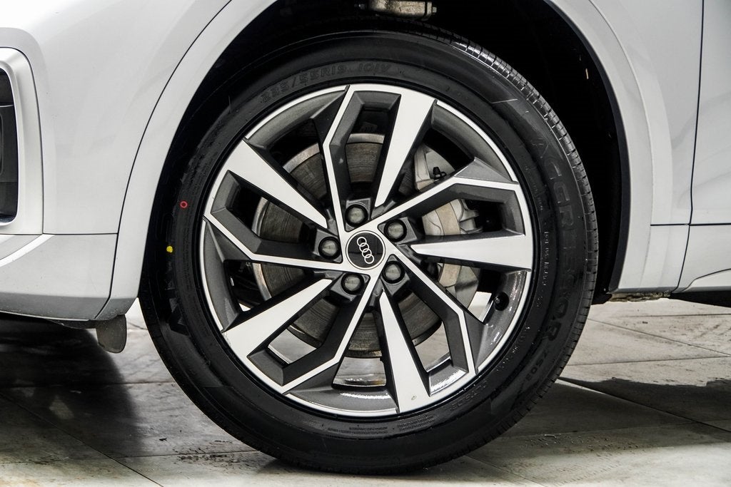 2023 Audi Q5 45 S line Premium quattro