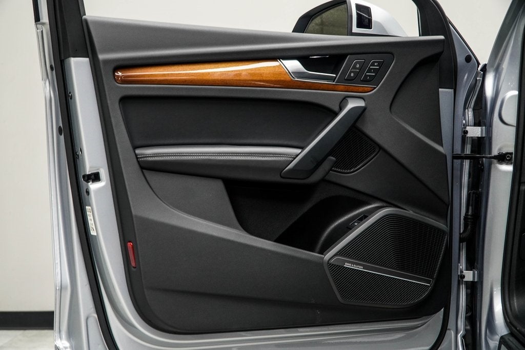 2023 Audi Q5 45 S line Premium quattro