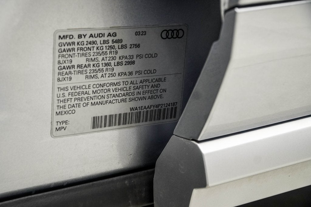 2023 Audi Q5 45 S line Premium quattro