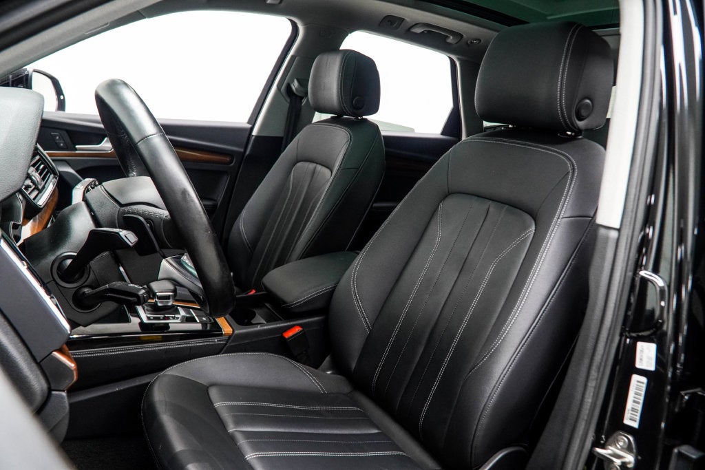 2023 Audi Q5 45 S line Premium quattro