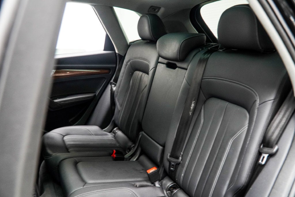 2023 Audi Q5 45 S line Premium quattro