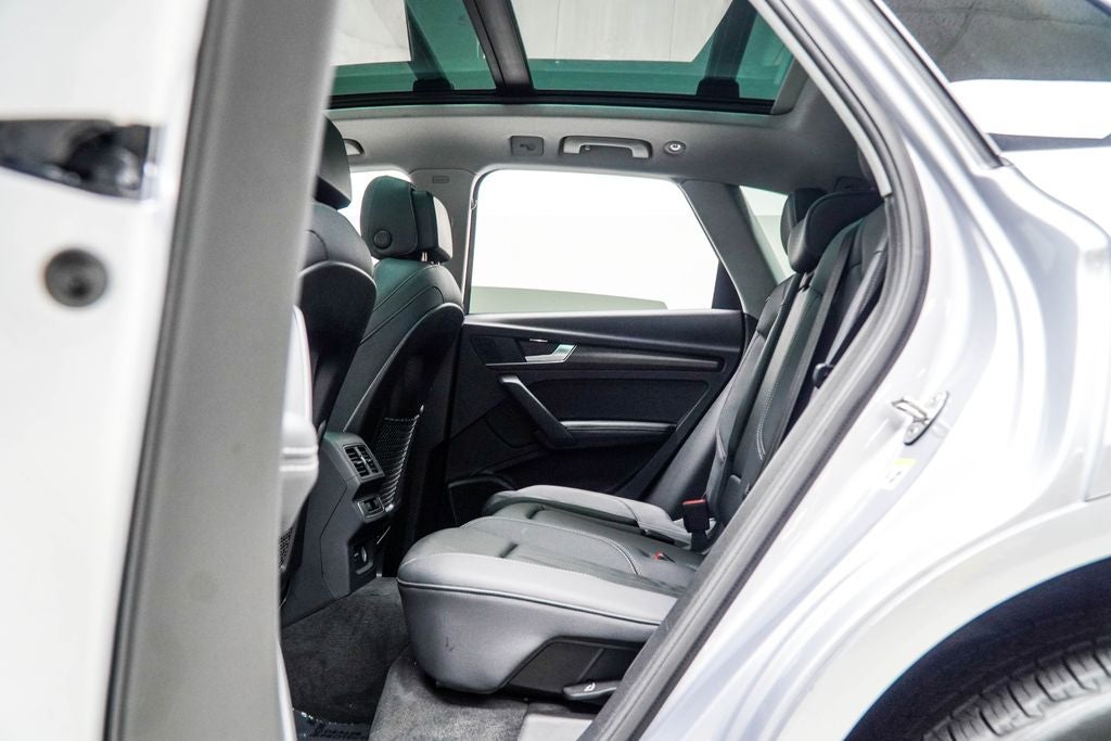 2024 Audi Q5 45 S line Premium quattro