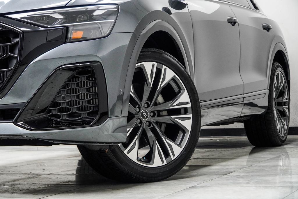 2025 Audi Q8 55 Premium Plus quattro