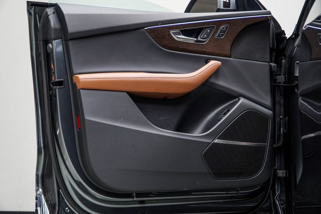 2025 Audi Q8 55 Premium Plus quattro