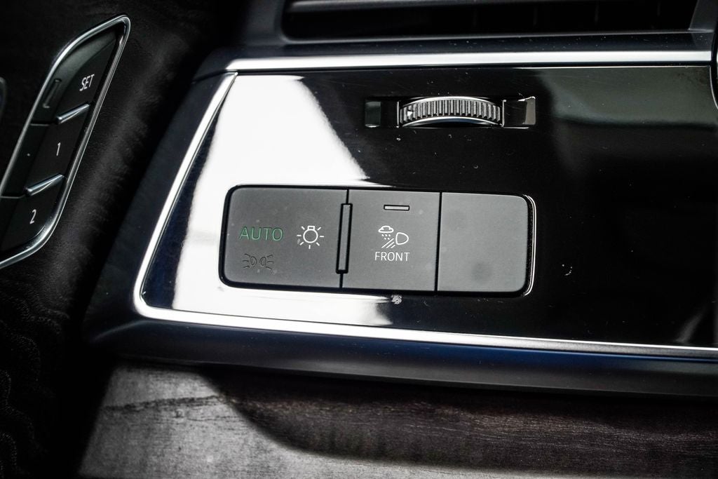 2023 Audi Q8 55 Premium Plus quattro