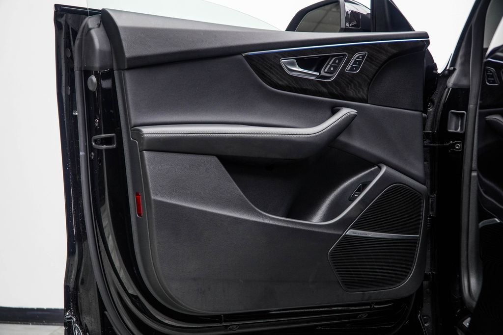 2023 Audi Q8 55 Premium Plus quattro