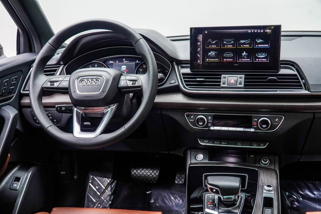 2024 Audi Q5 45 S line Premium quattro