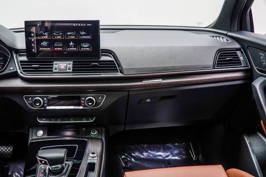 2024 Audi Q5 45 S line Premium quattro