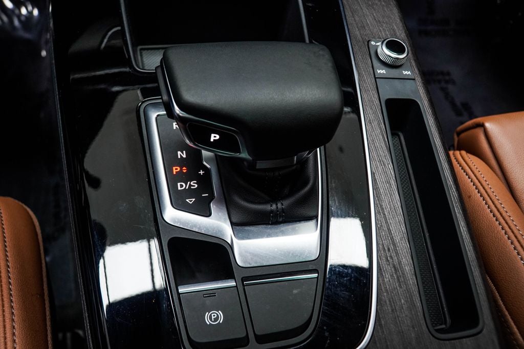 2024 Audi Q5 45 S line Premium quattro