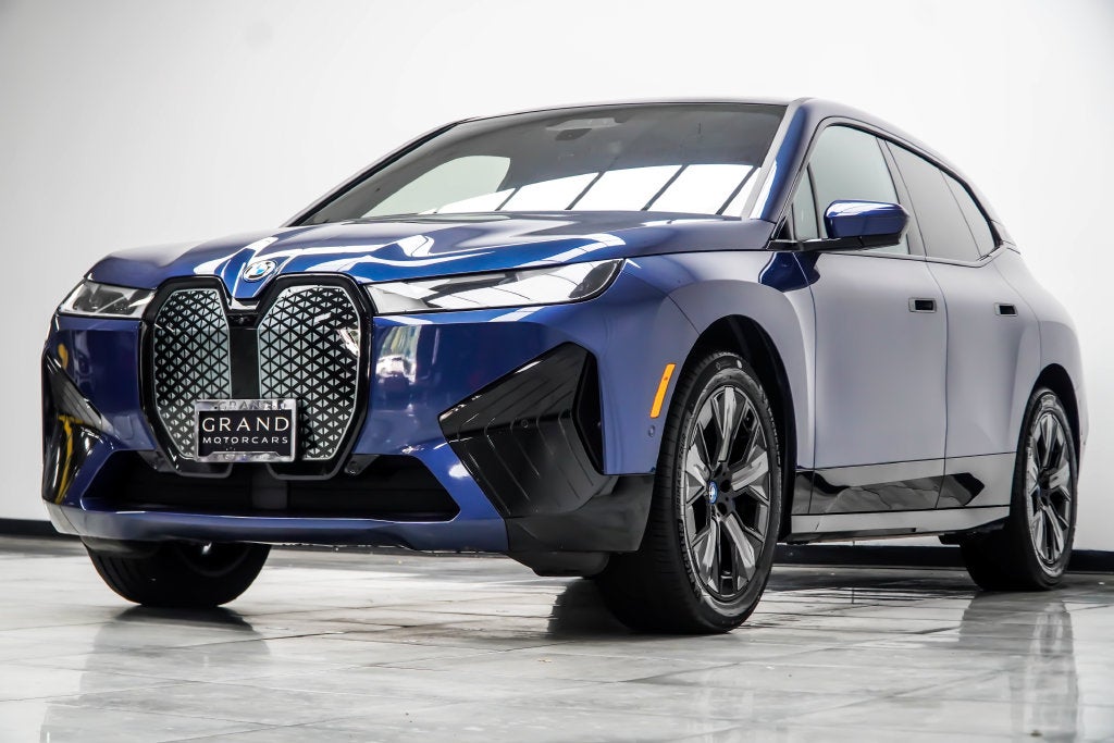 2025 BMW iX xDrive50
