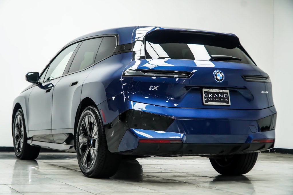 2025 BMW iX xDrive50