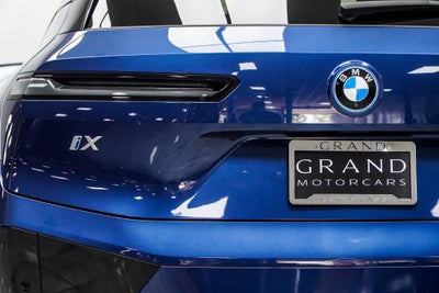 2025 BMW iX xDrive50