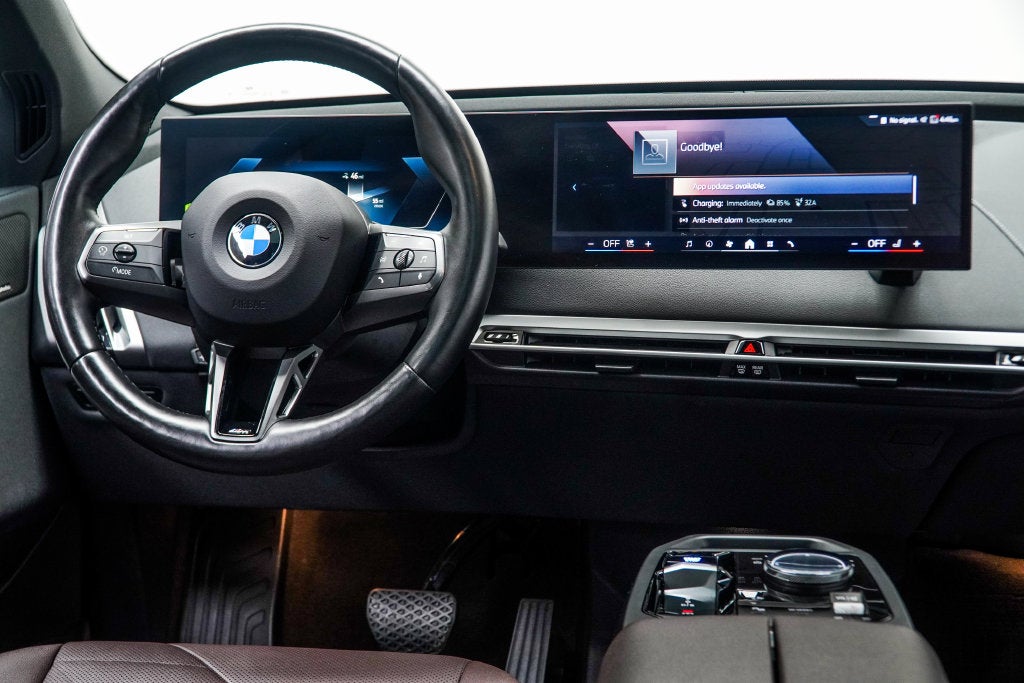 2025 BMW iX xDrive50