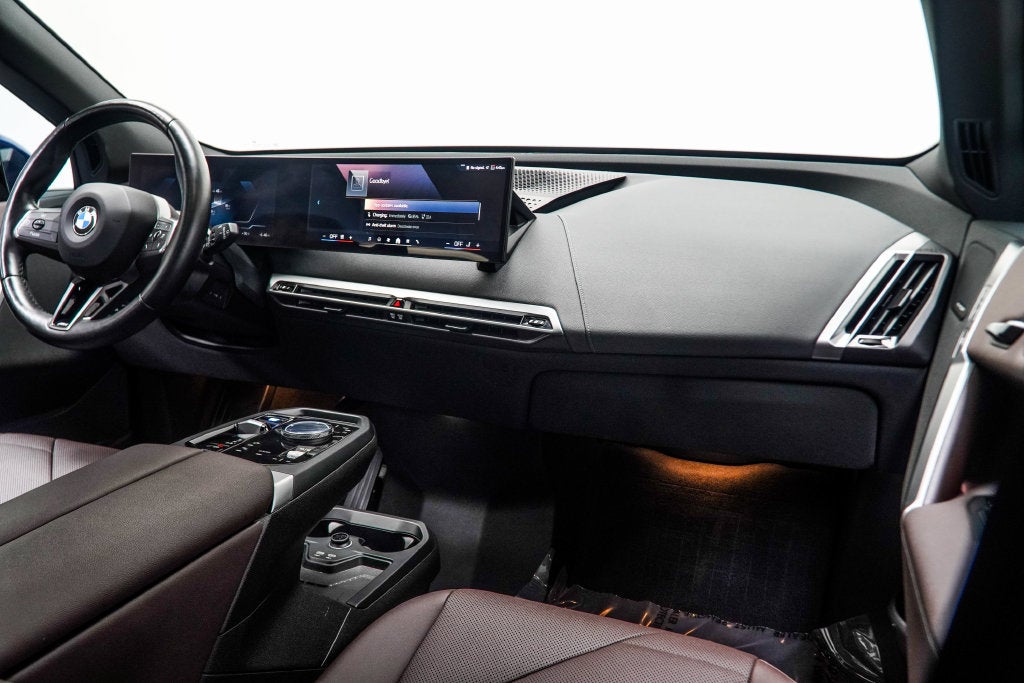 2025 BMW iX xDrive50