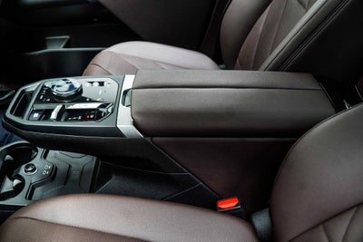 2025 BMW iX xDrive50