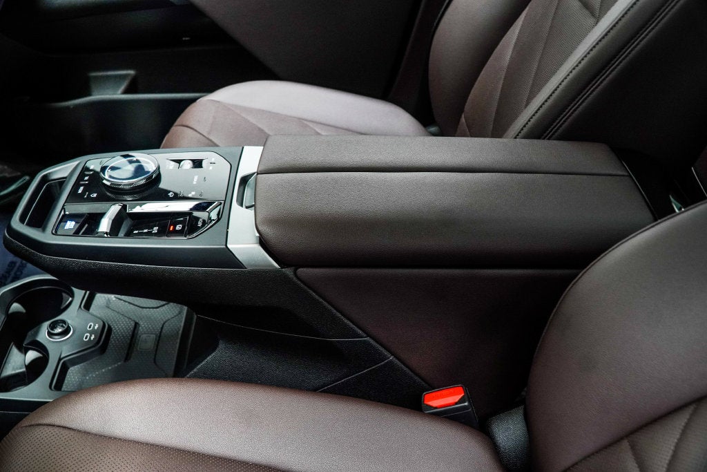 2025 BMW iX xDrive50
