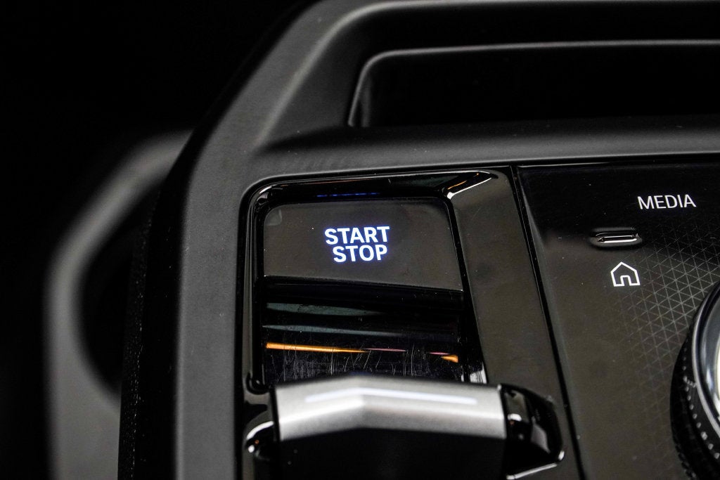 2025 BMW iX xDrive50