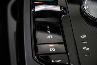 2025 BMW iX xDrive50