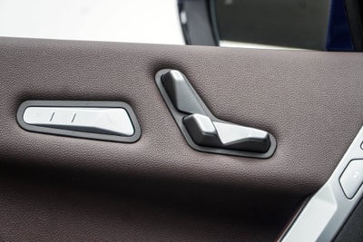2025 BMW iX xDrive50